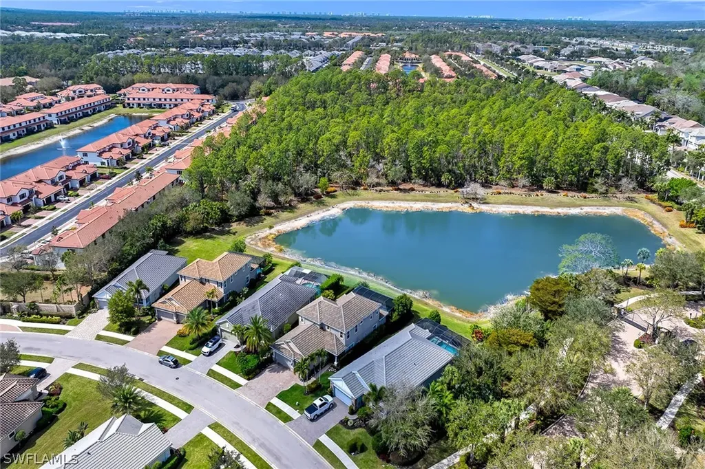 3783 Canopy Circle Naples FL 34120