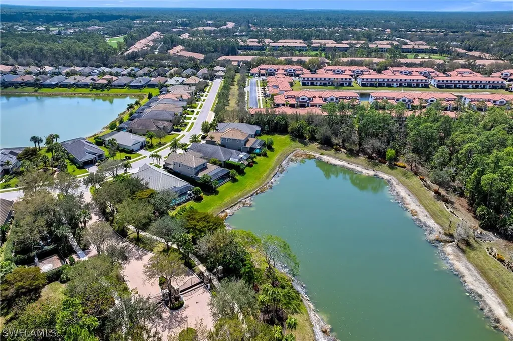 3783 Canopy Circle Naples FL 34120