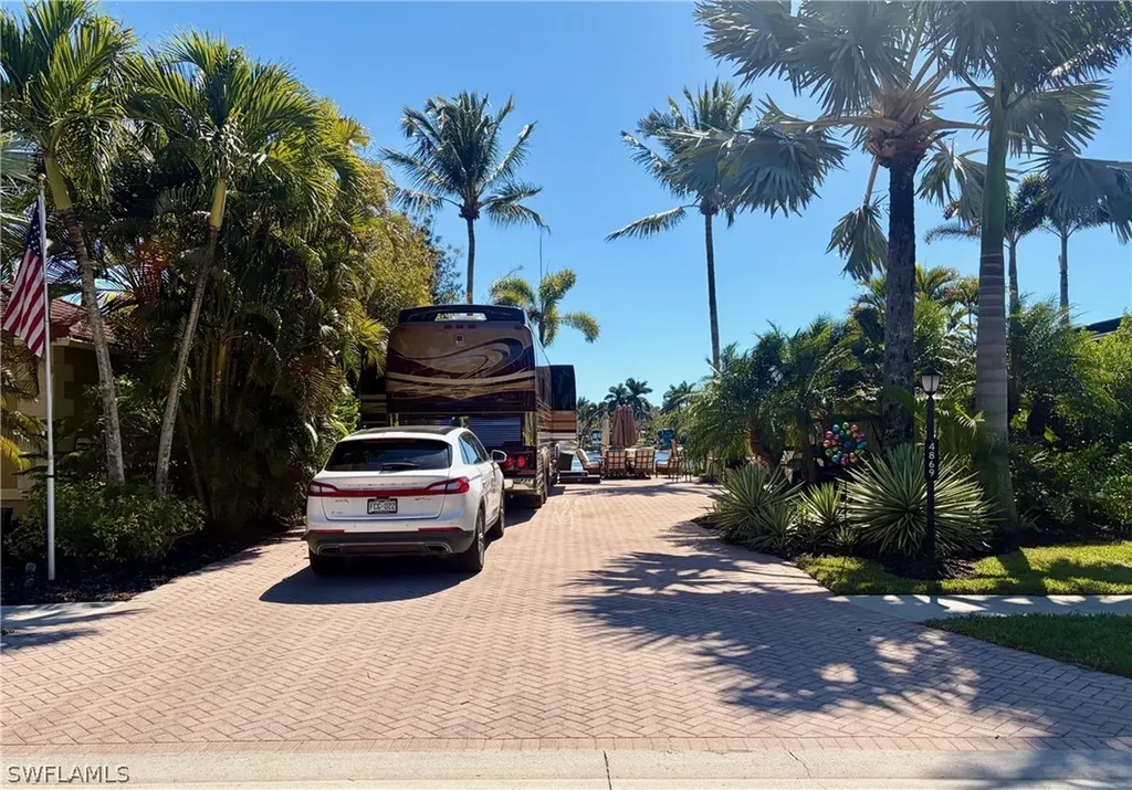 4869 Southern Breeze Drive Naples FL 34114