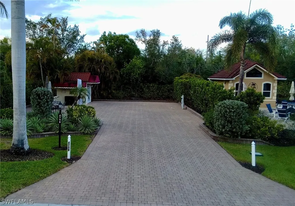 4798 Southern Breeze Drive Naples FL 34114