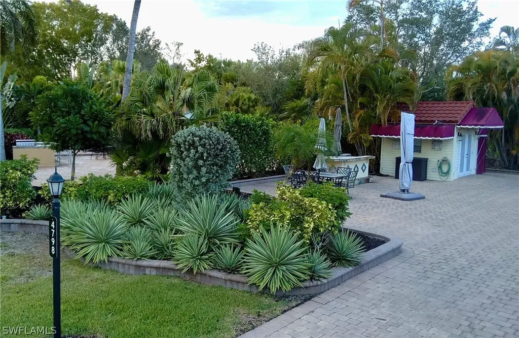 4798 Southern Breeze Drive Naples FL 34114