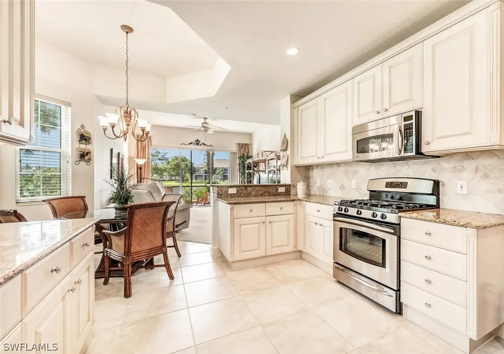 9242 Tesoro Lane Naples FL 34114