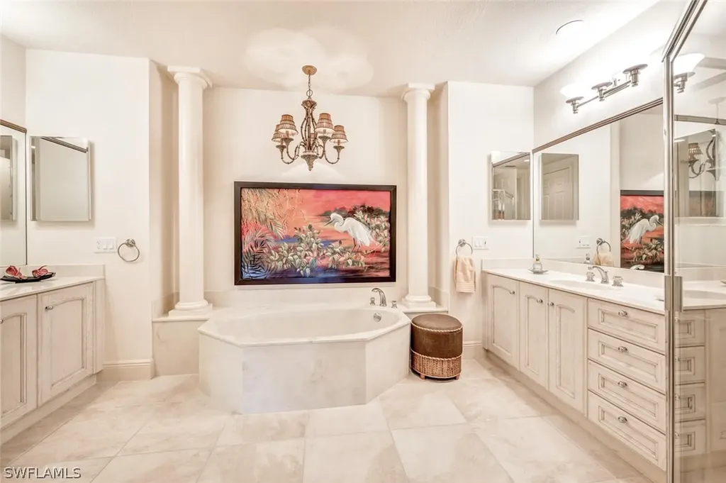 9242 Tesoro Lane Naples FL 34114