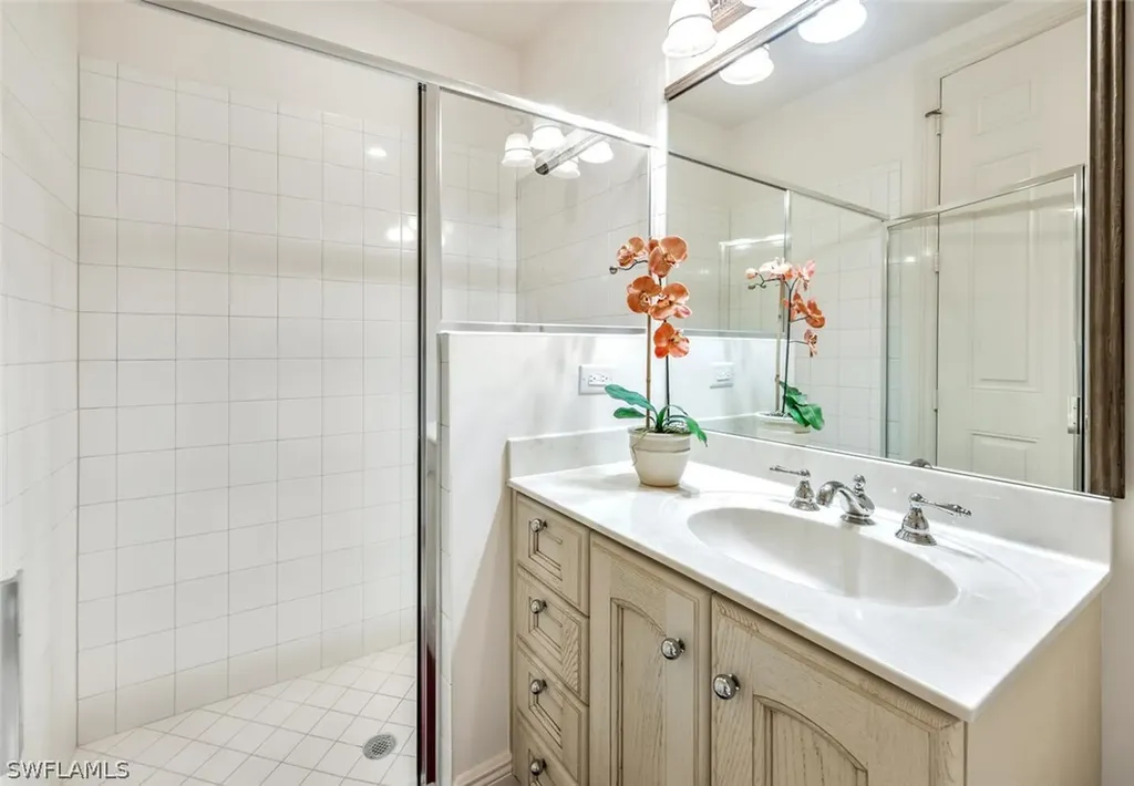 9242 Tesoro Lane Naples FL 34114