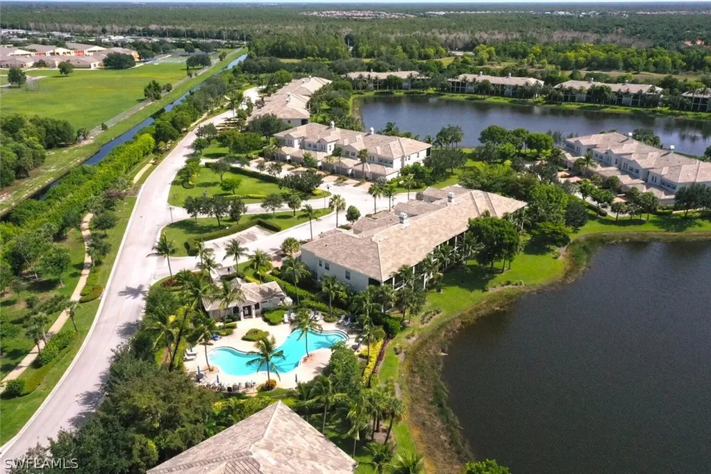 9242 Tesoro Lane Naples FL 34114