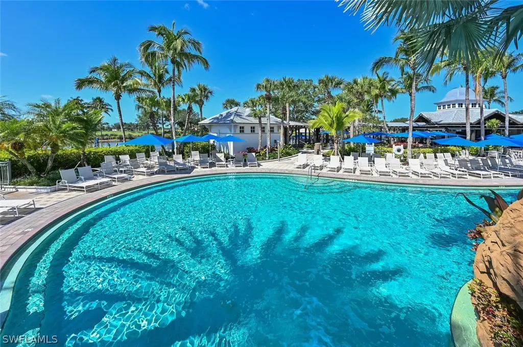 9242 Tesoro Lane Naples FL 34114