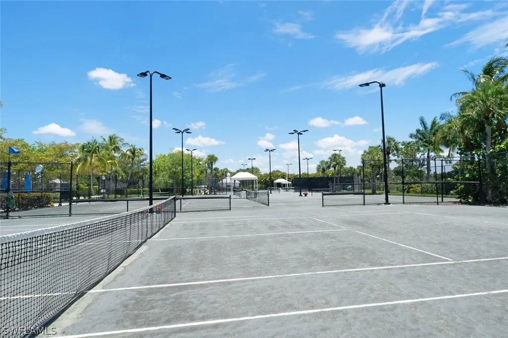 9242 Tesoro Lane Naples FL 34114
