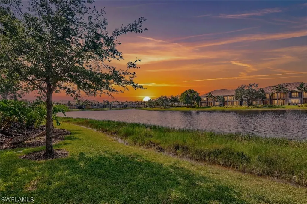 9242 Tesoro Lane Naples FL 34114
