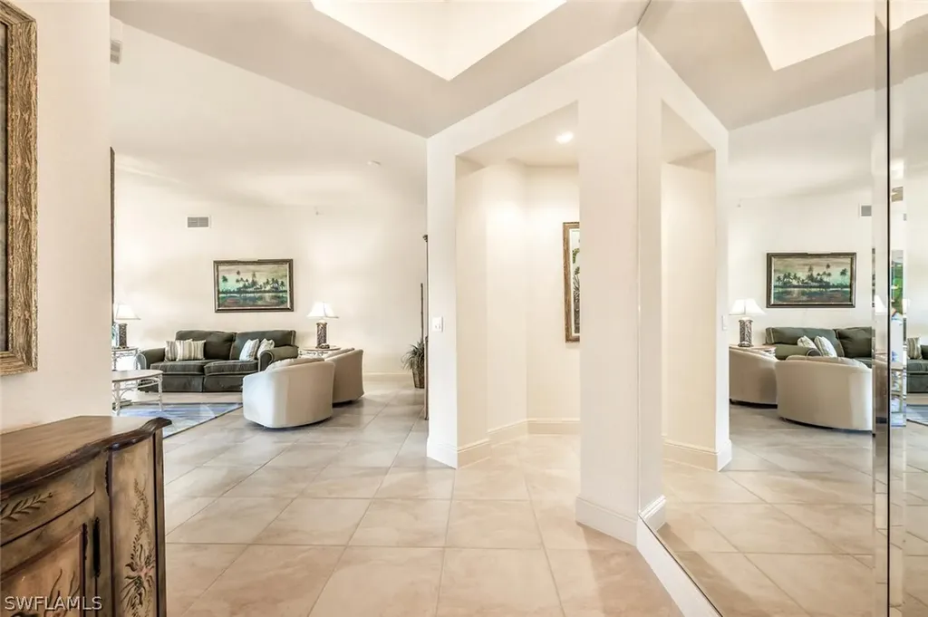 9242 Tesoro Lane Naples FL 34114