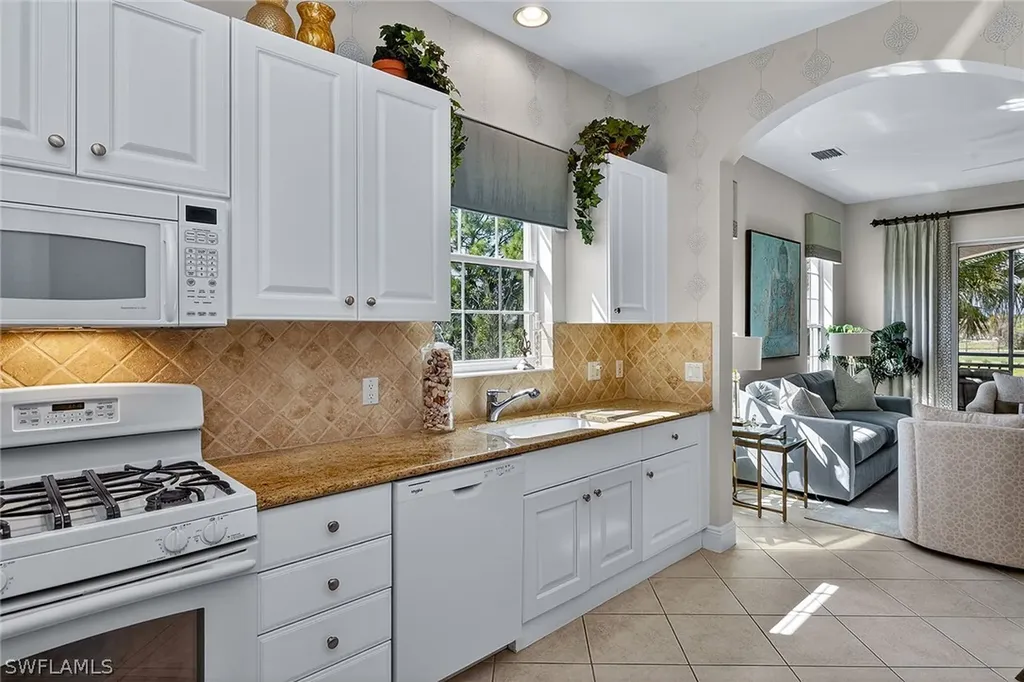 9031 Cherry Oaks Trail Naples FL 34114