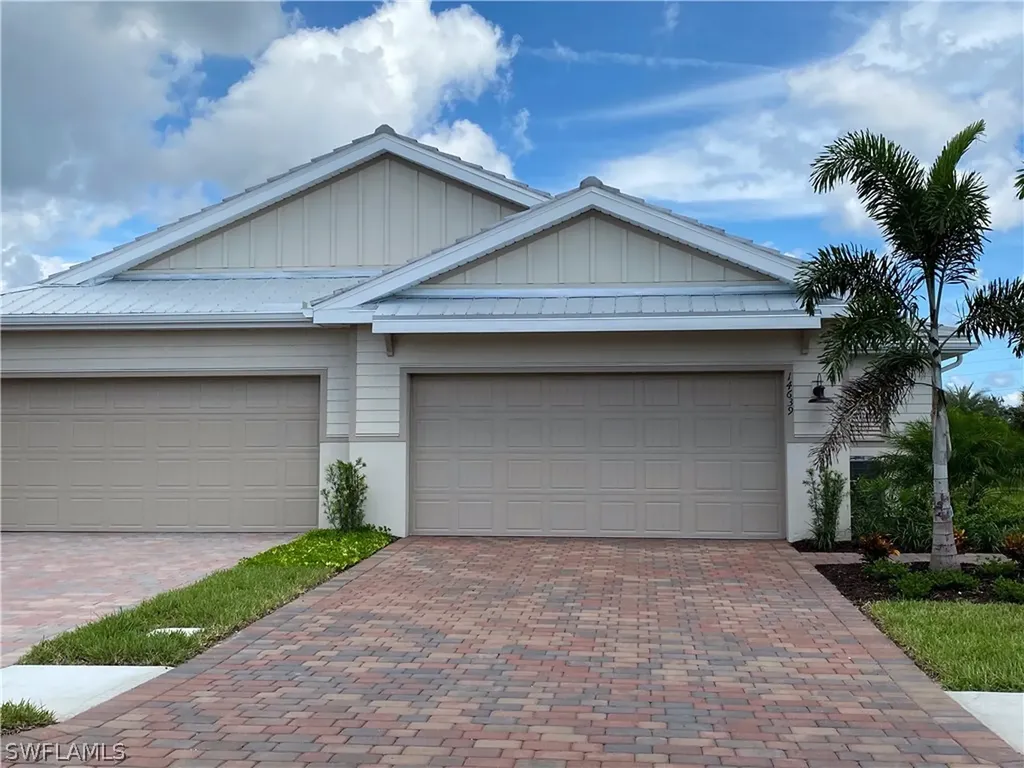 14639 Edgewater Circle Naples FL 34114
