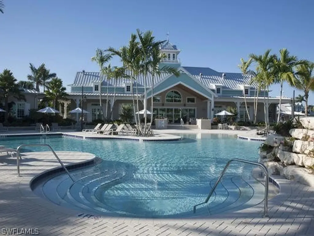 14639 Edgewater Circle Naples FL 34114