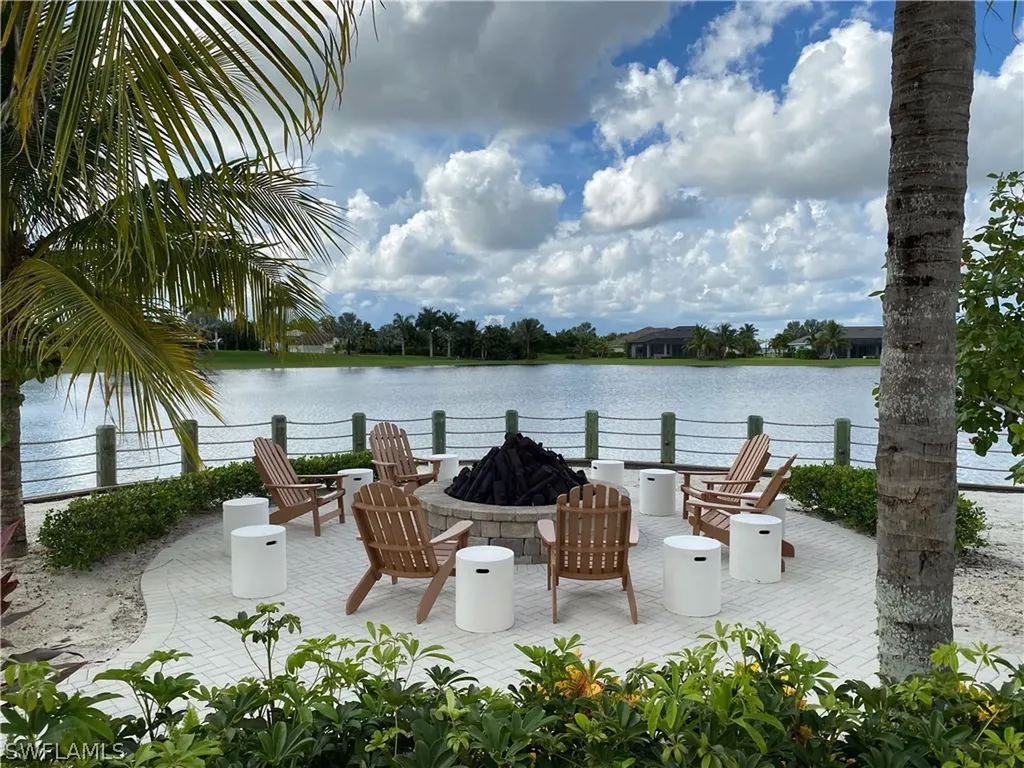 14639 Edgewater Circle Naples FL 34114