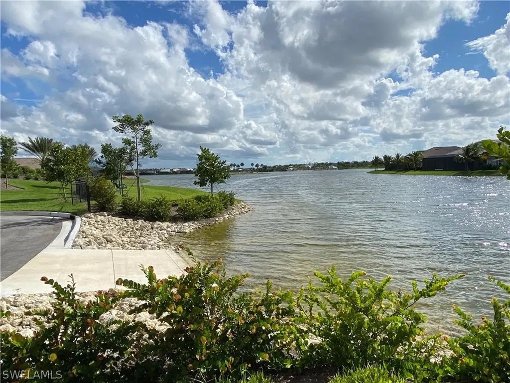 14639 Edgewater Circle Naples FL 34114