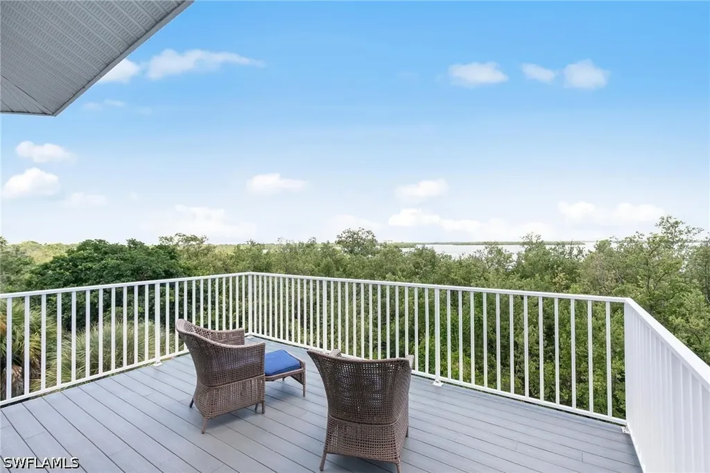 1927 Sheffield Avenue Marco Island FL 34145