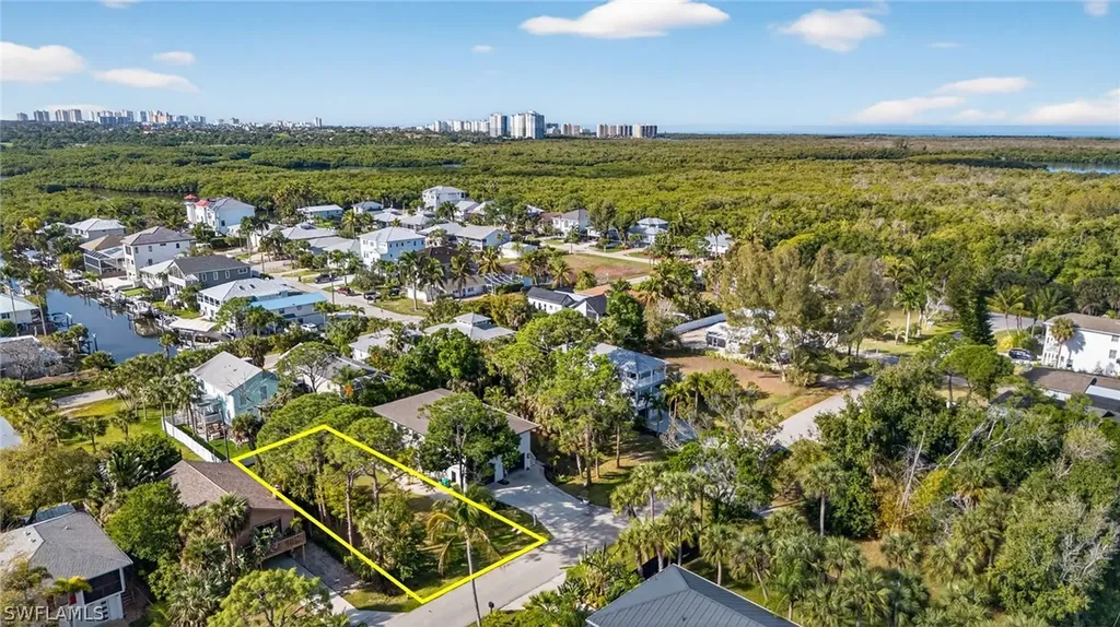 750 Park Avenue Naples FL 34110