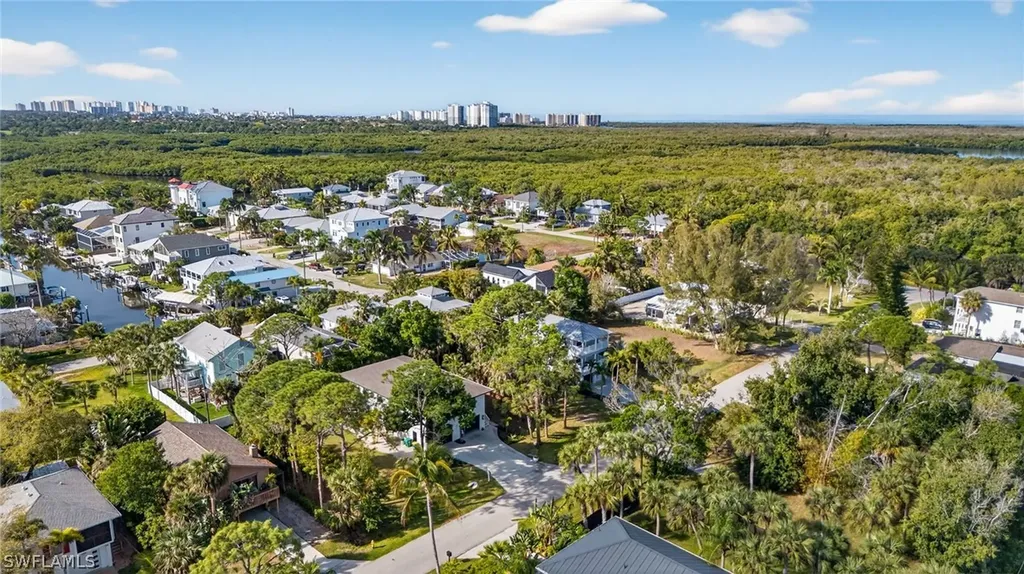 750 Park Avenue Naples FL 34110