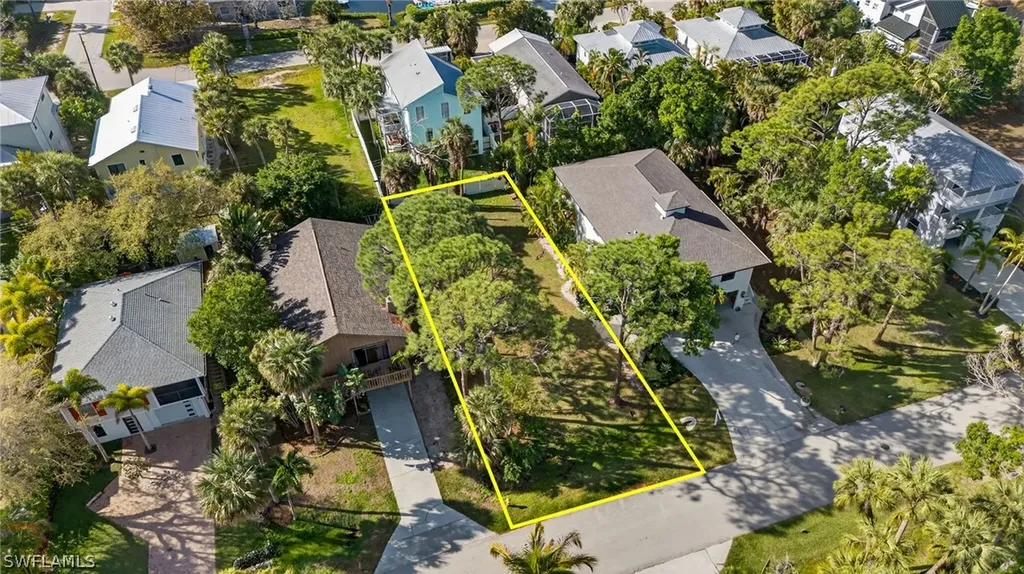 750 Park Avenue Naples FL 34110