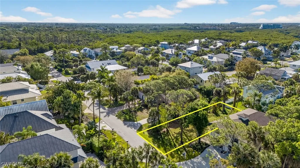 750 Park Avenue Naples FL 34110