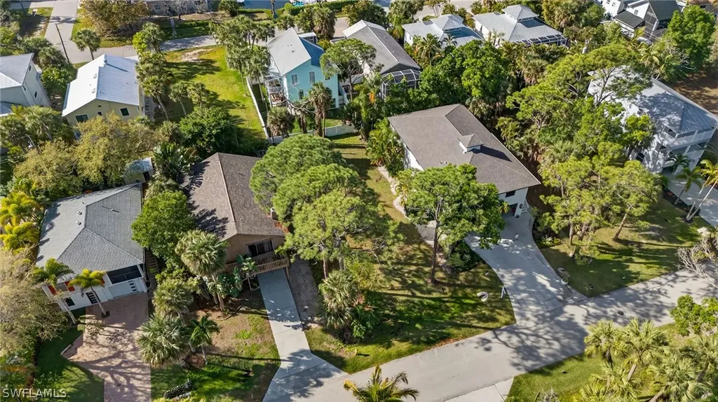 750 Park Avenue Naples FL 34110