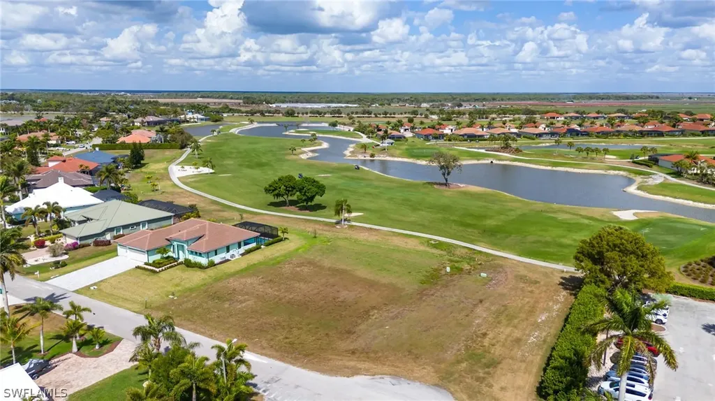 18090 Royal Tree Parkway Naples FL 34114