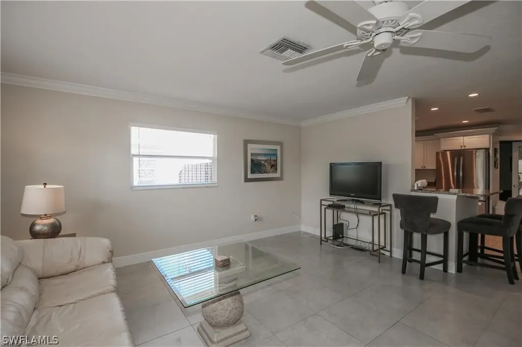 671 98th Avenue N Naples FL 34108