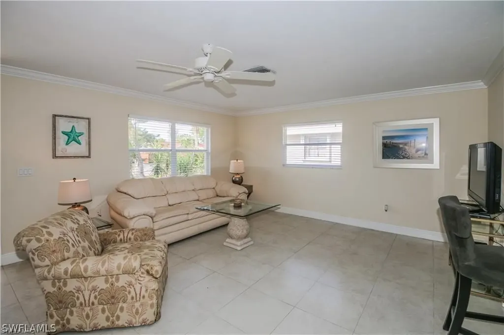 671 98th Avenue N Naples FL 34108