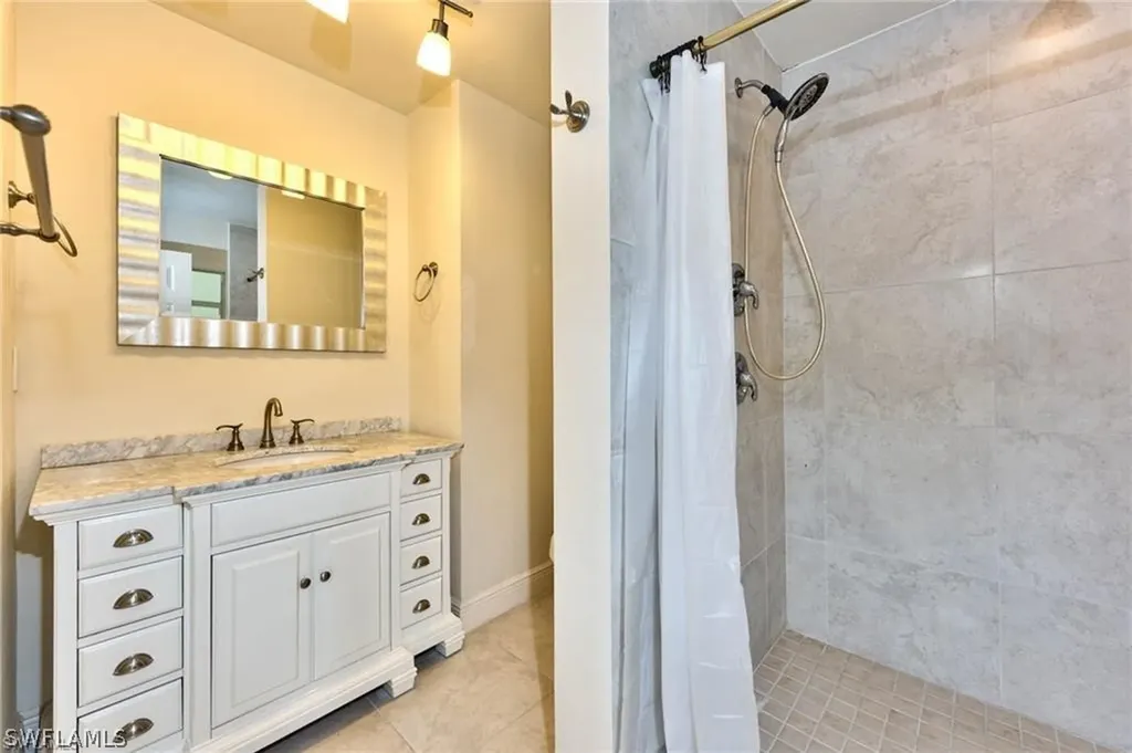 671 98th Avenue N Naples FL 34108