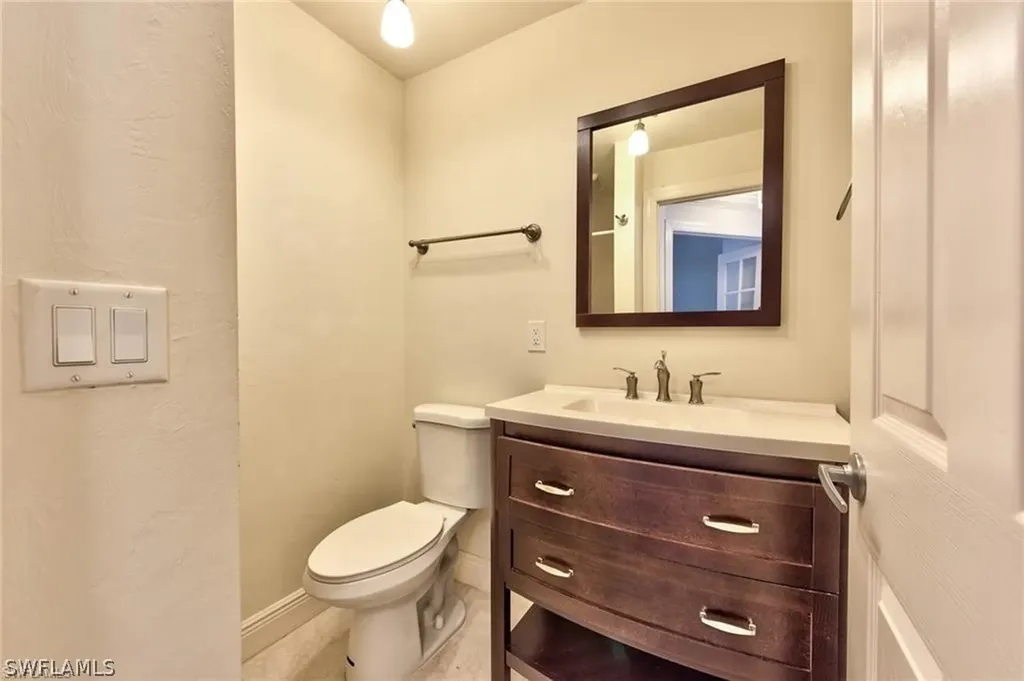 671 98th Avenue N Naples FL 34108