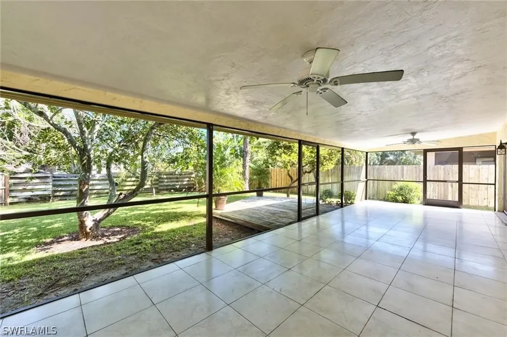 671 98th Avenue N Naples FL 34108