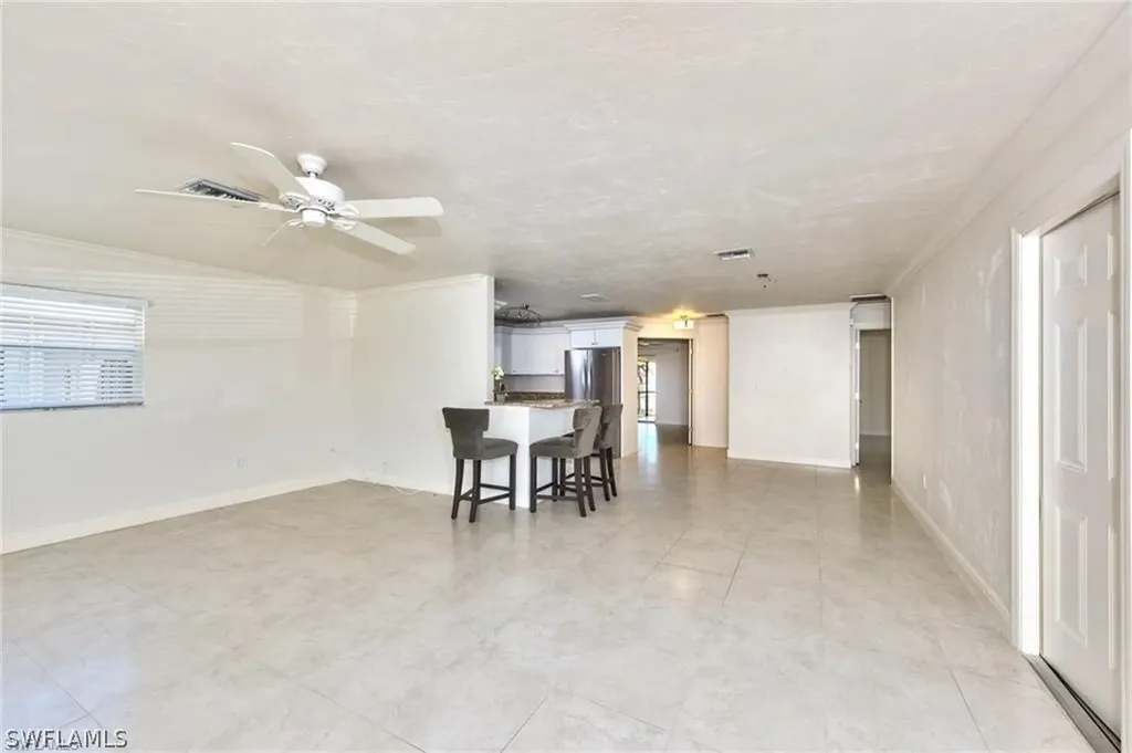 671 98th Avenue N Naples FL 34108