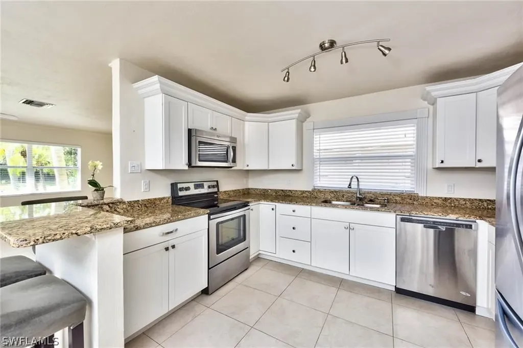 671 98th Avenue N Naples FL 34108