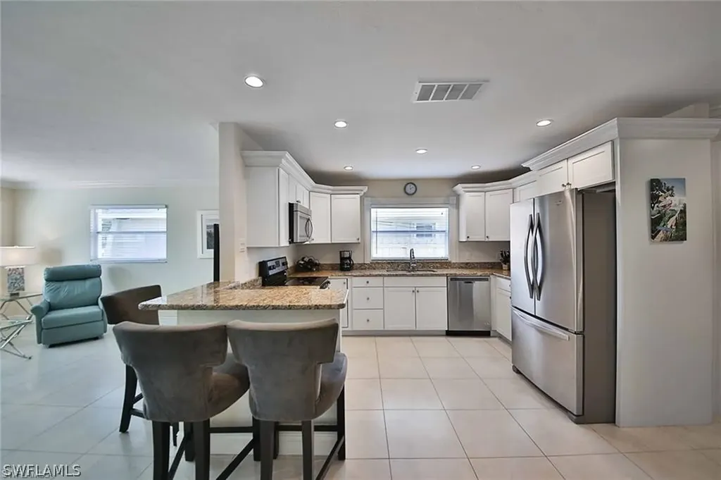 671 98th Avenue N Naples FL 34108