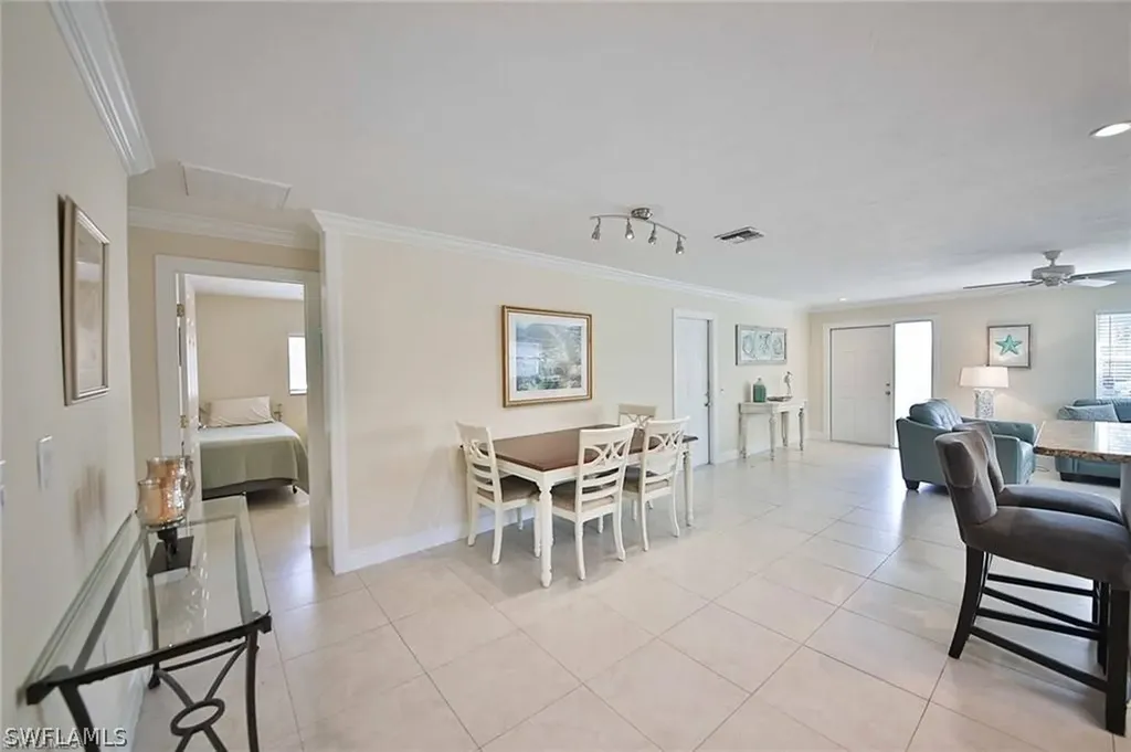 671 98th Avenue N Naples FL 34108
