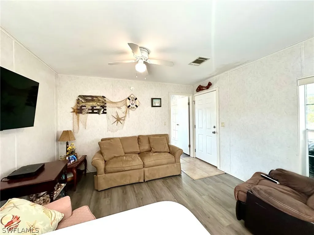 1180 Chokoloskee Drive Chokoloskee FL 34138