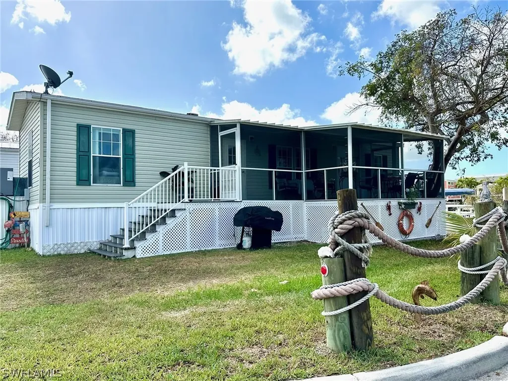 1180 Chokoloskee Drive Chokoloskee FL 34138