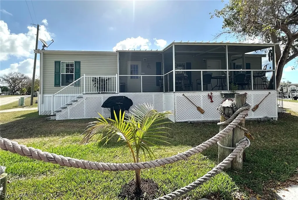 1180 Chokoloskee Drive Chokoloskee FL 34138