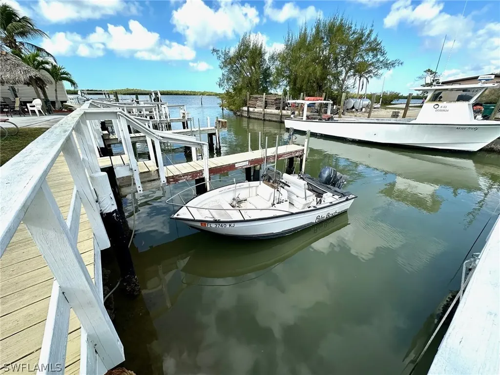1180 Chokoloskee Drive Chokoloskee FL 34138