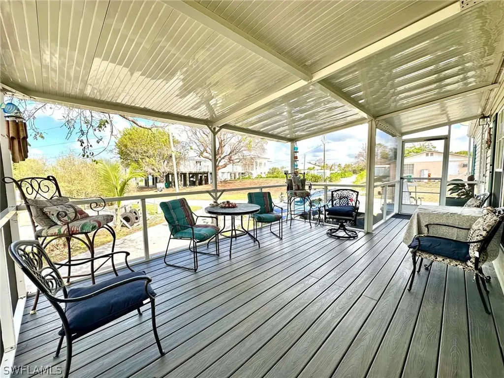 1180 Chokoloskee Drive Chokoloskee FL 34138