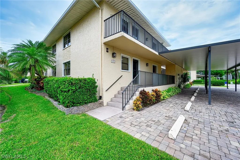 1100 9th Street S Naples FL 34102