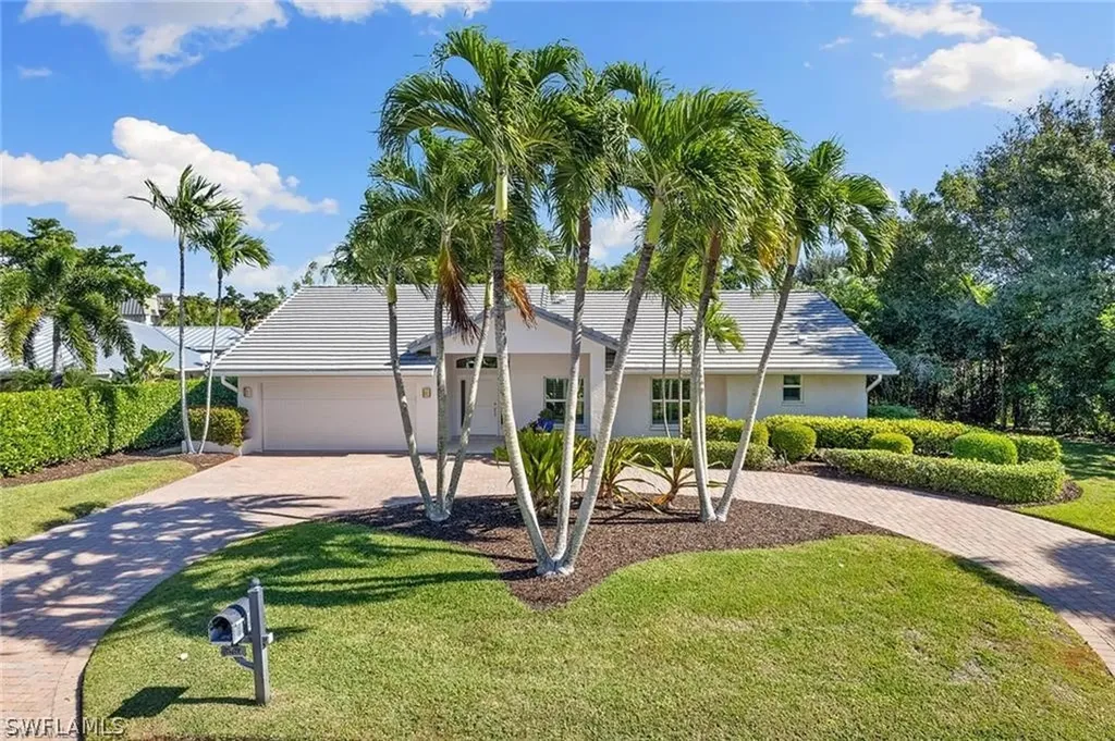 3720 Parkview Way Naples FL 34103