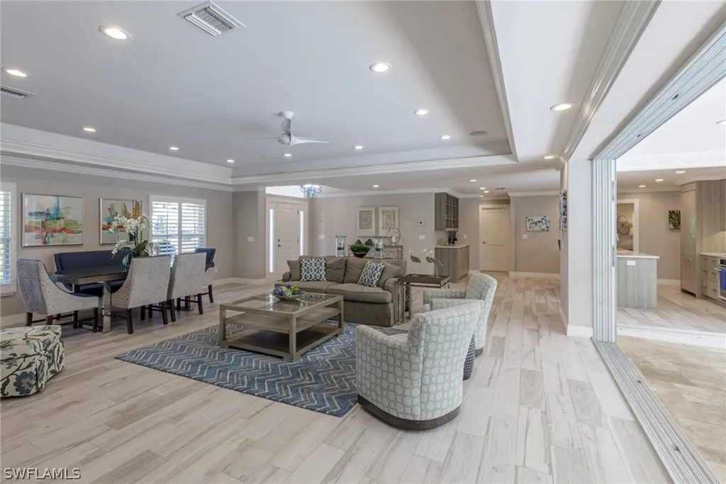 3720 Parkview Way Naples FL 34103