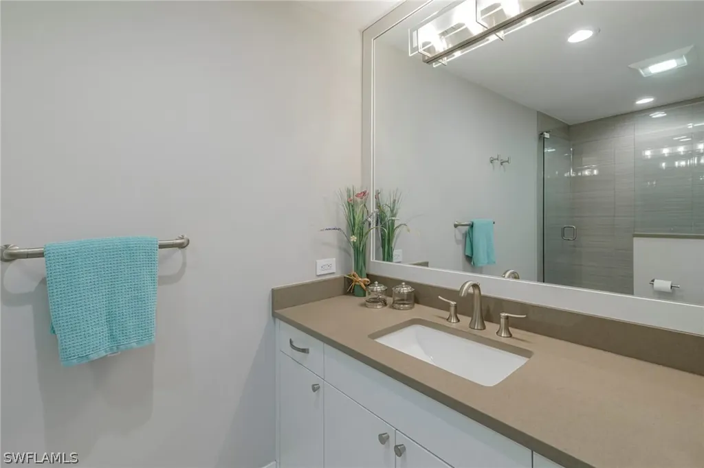 3720 Parkview Way Naples FL 34103
