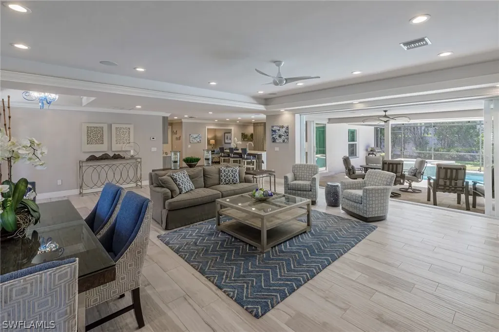 3720 Parkview Way Naples FL 34103