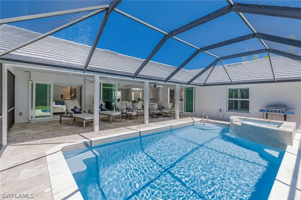 3720 Parkview Way Naples FL 34103