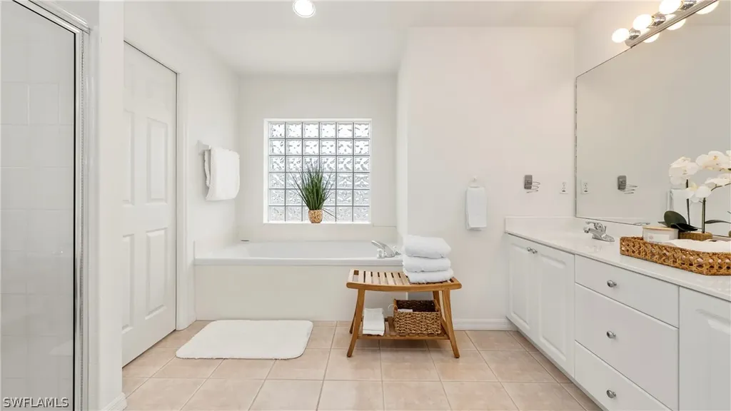 135 Estelle Drive Naples FL 34112