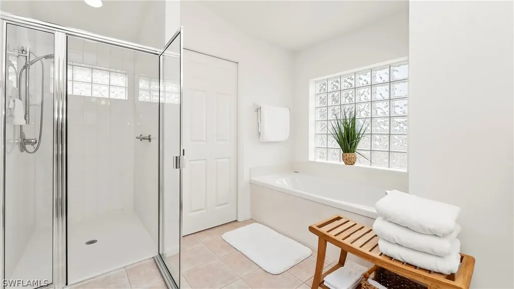 135 Estelle Drive Naples FL 34112