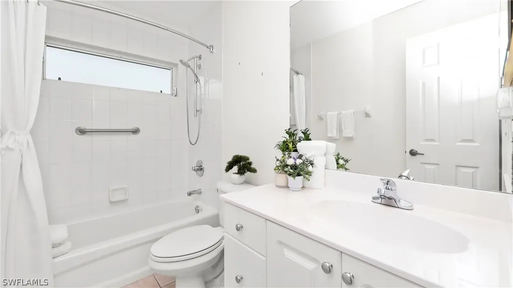 135 Estelle Drive Naples FL 34112