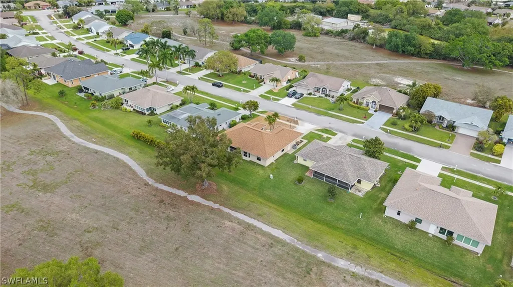 135 Estelle Drive Naples FL 34112