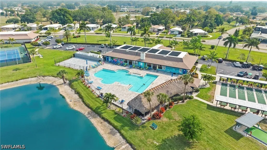 135 Estelle Drive Naples FL 34112